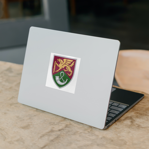 SquareSticker_Test_Large_WhiteSquareSticker_Laptop_Mockup.png