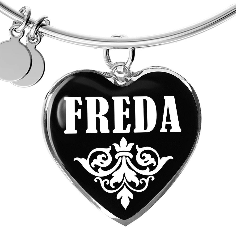 Freda v03 - Heart Pendant Bangle Bracelet