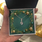 Christmas Background 035 - Alluring Beauty Necklace