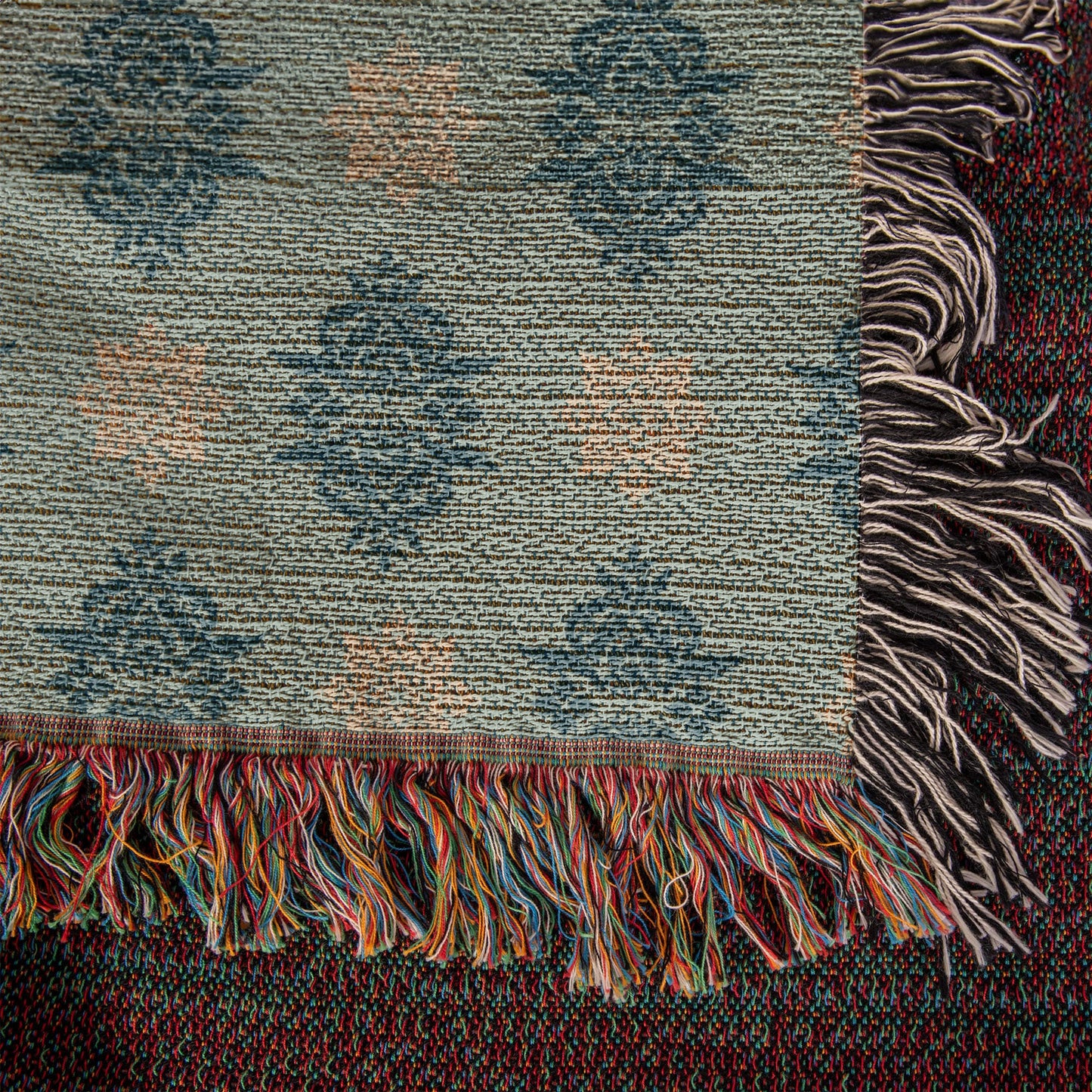 Damask Pattern 023 - 50" x 60" Heirloom Woven Blanket