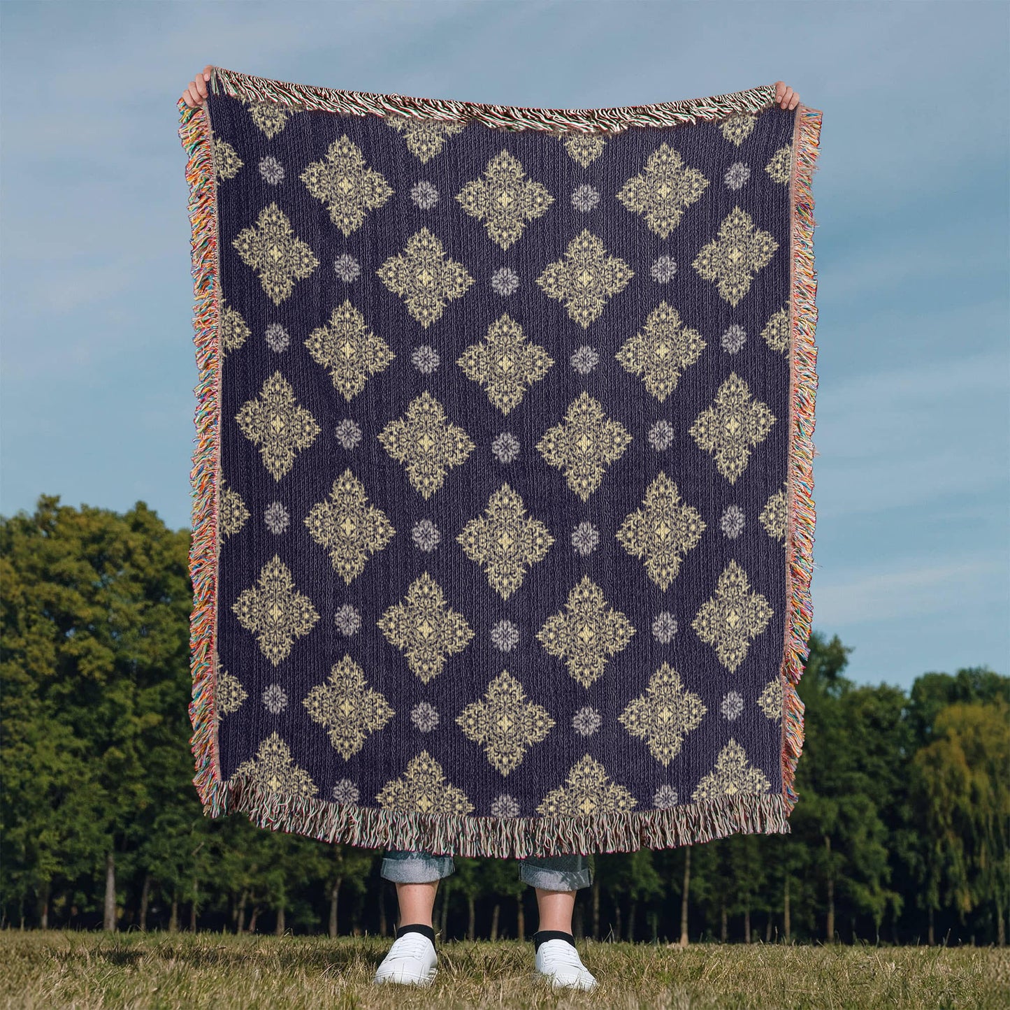 Damask Pattern 031 - 50" x 60" Heirloom Woven Blanket