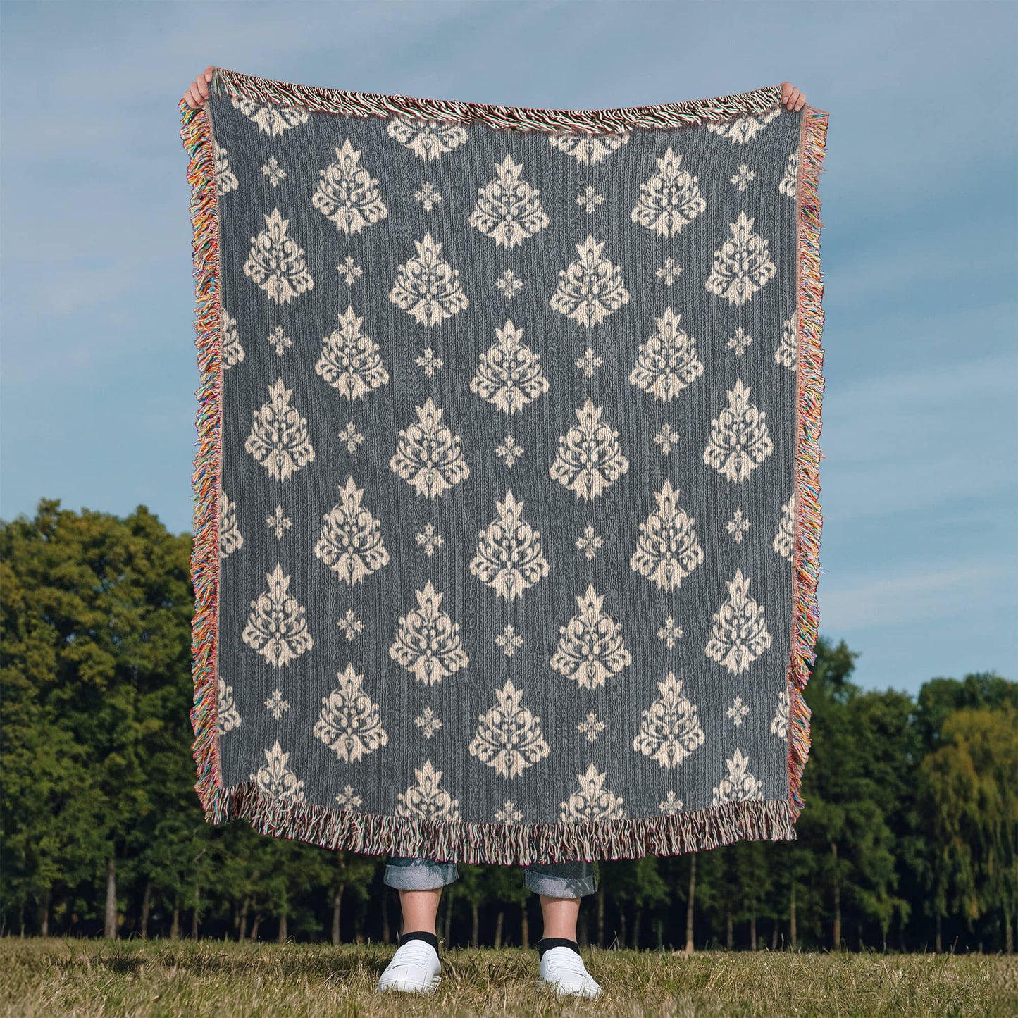 Damask Pattern 035 - 50" x 60" Heirloom Woven Blanket