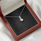 Alluring Beauty Necklace With Mahogany Style Luxury Box v2