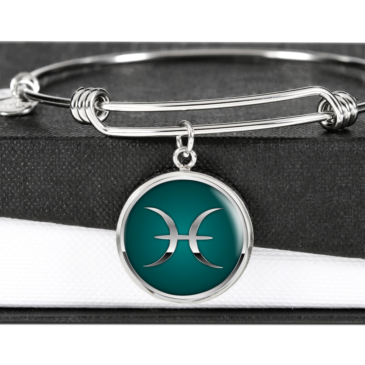 Zodiac Sign Pisces v2 - Bangle Bracelet